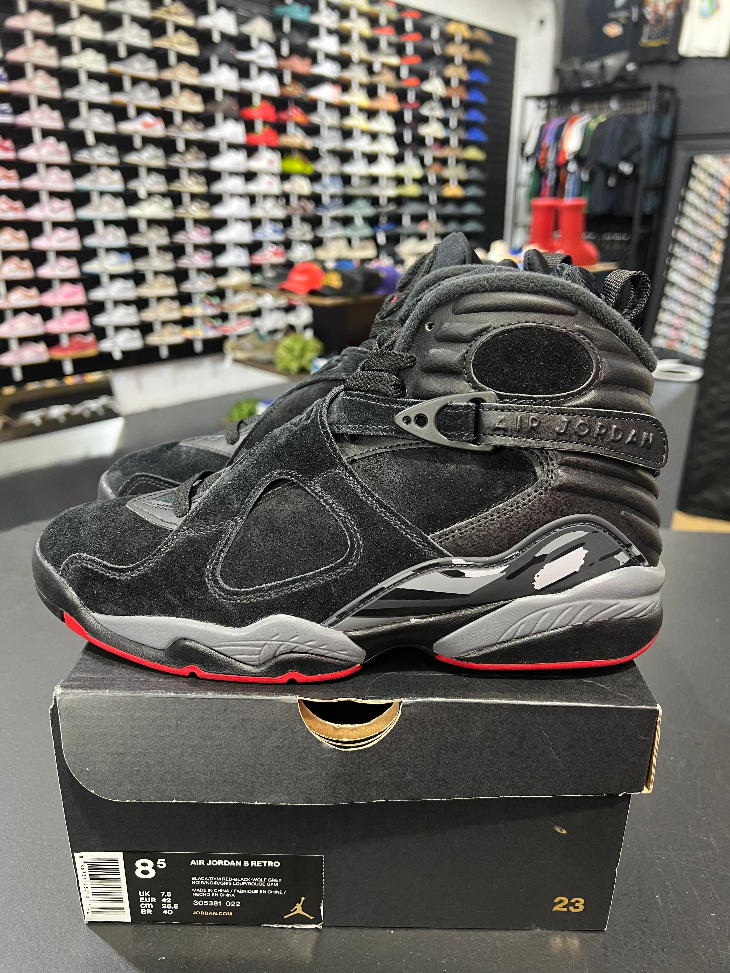 Air Jordan Retro Bred PRE-OWNED – kickedout - Main Image